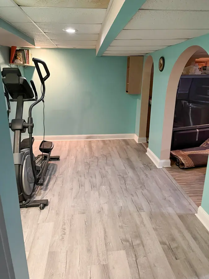 Luxury vinyl plank floor installed by Dynamic Floor Covering